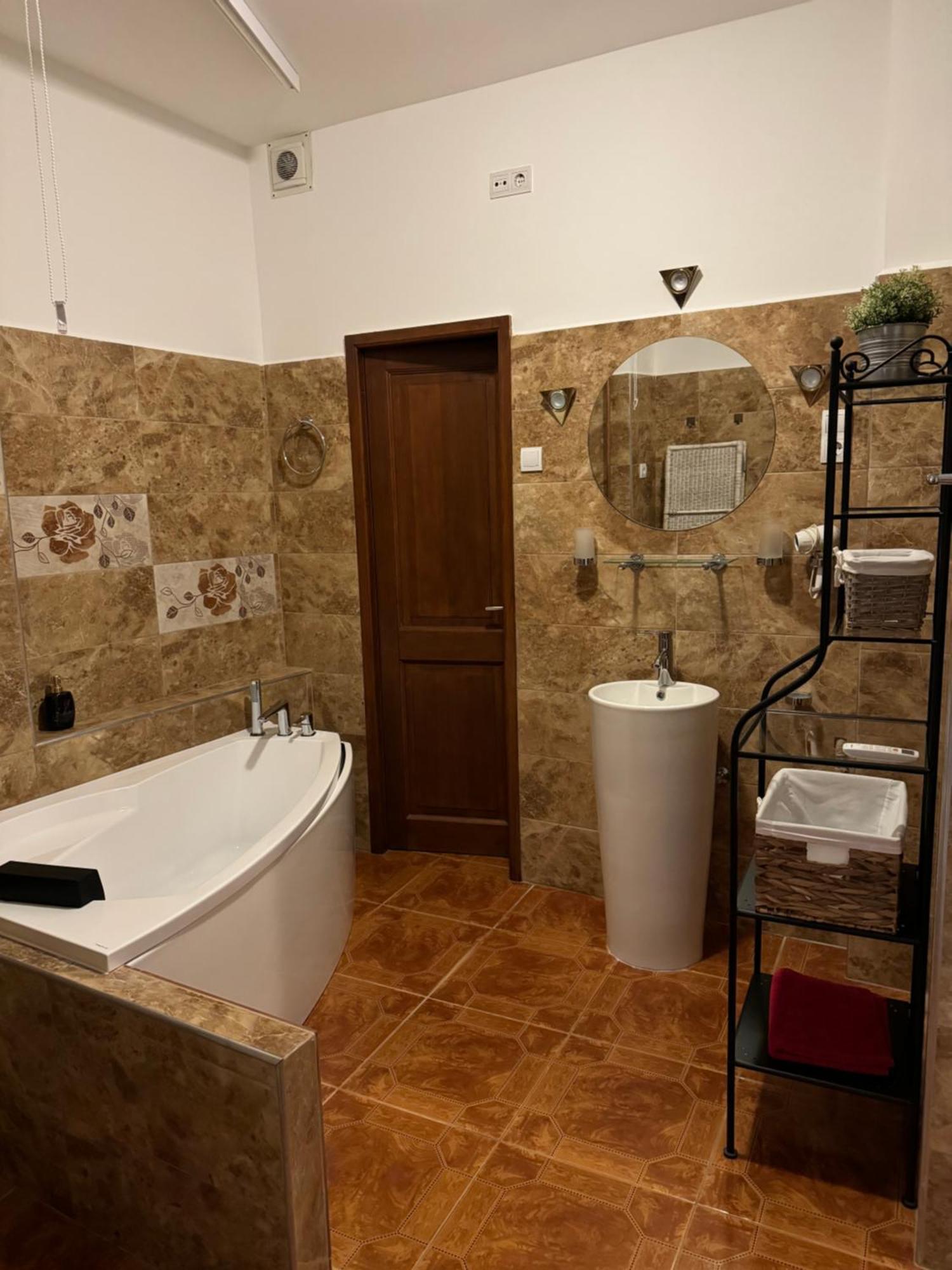 Romantic Centrum Apartman Budapeste Exterior foto