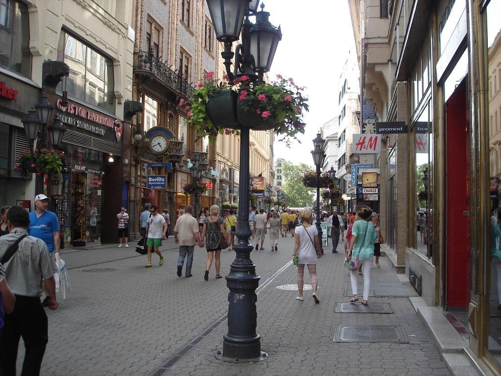 Romantic Centrum Apartman Budapeste Exterior foto