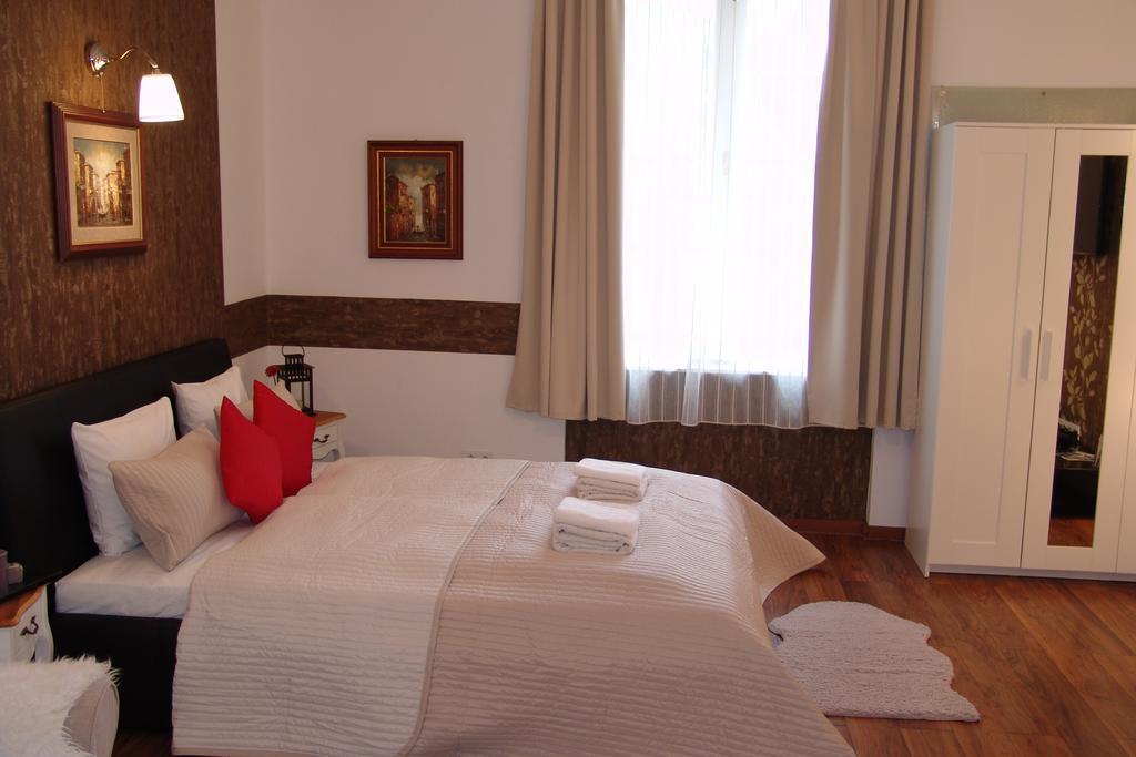 Romantic Centrum Apartman Budapeste Exterior foto